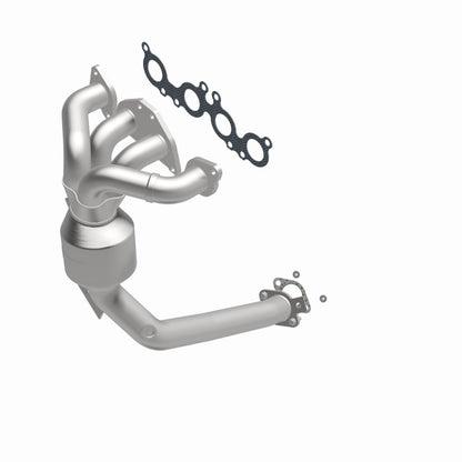 MagnaFlow Direct Fit Catalytic Converter 05-11 Volvo XC90 4.4L Front