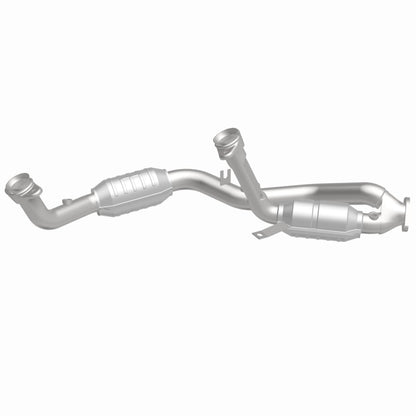 MagnaFlow Direct Fit Catalytic Converter 96-99 Taurus 3.4L Front C