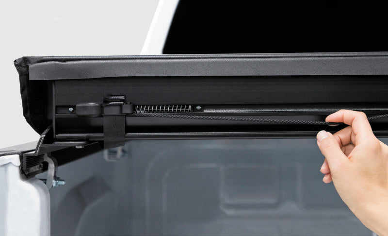 Access Original 19-22 Ram 1500 5ft 7in Bed w/ Multifunction Tailgate Roll Up Cover