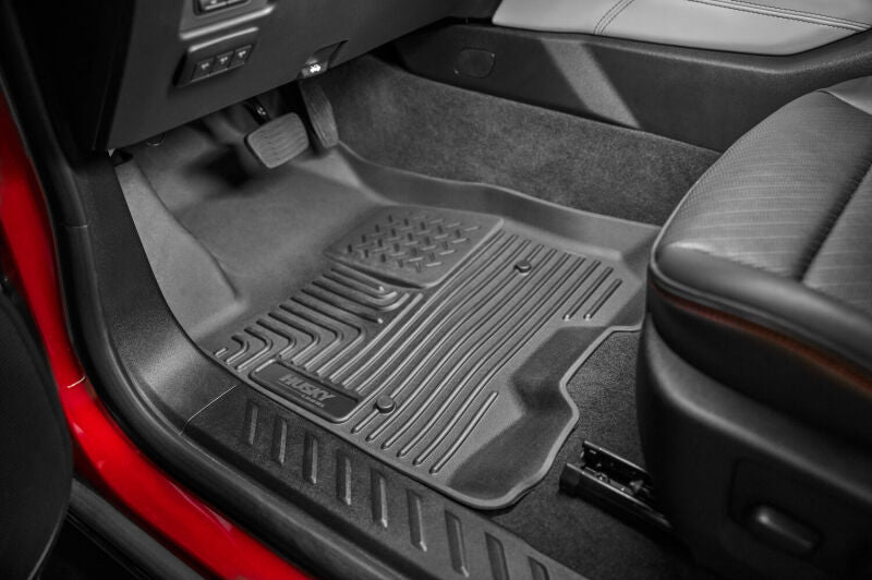 Husky Liners 19-23 Chevrolet Silverado CC & DC / 19-20 GMC Sierra Center Hump Black Floor Liner
