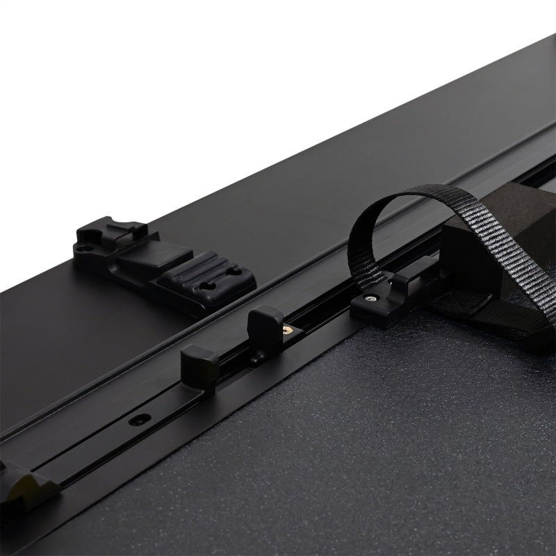 Westin 22-23 Nissan Frontier w/Cargo Mgmt 5ft. Bed Hard Tri-Fold Tonneau Cover - Black