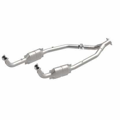 MagnaFlow Direct Fit Catalytic Converter OEM 2003 Land Rover Discovery Underbody