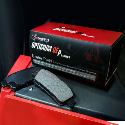R1 Concepts R1 2009-2011 Hyundai Genesis Sedan Front R1 Optimum OE Pads & Hardware Kit