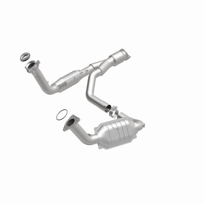 MagnaFlow Direct Fit Catalytic Converter 06-09 TB/Envoy 5.3/6.0 OEM