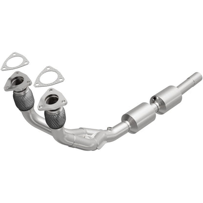MagnaFlow Direct Fit Catalytic Converter 02-05 Golf 2.8L Underbody