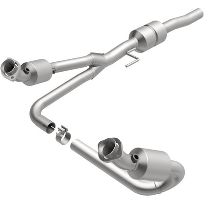 MagnaFlow Direct Fit Catalytic Converter 02-03 Dodge Durango