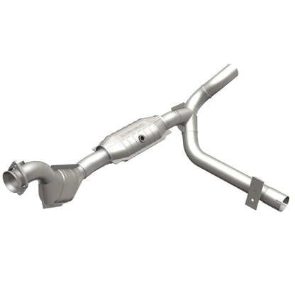 MagnaFlow Direct Fit Catalytic Converter 01 Ford Trucks 4.6L