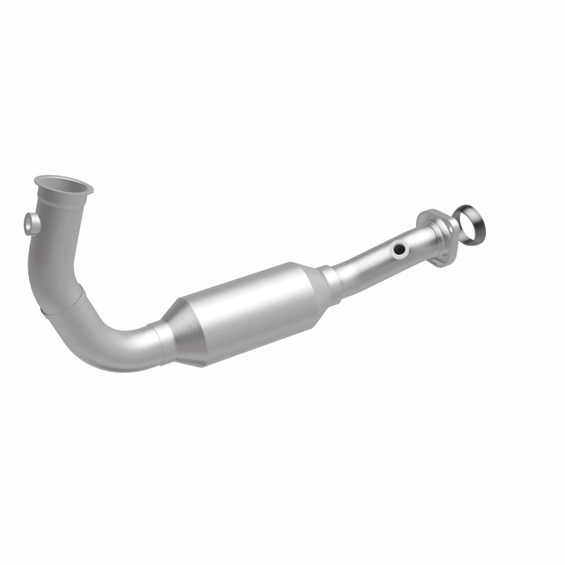 MagnaFlow Direct Fit Catalytic Converter OEM 2004 Jeep Liberty Underbody