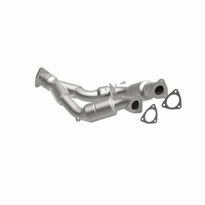 MagnaFlow Direct Fit Catalytic Converter 04-06 VW Touareg 3.2L