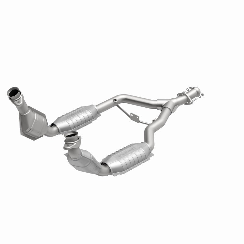 MagnaFlow Direct Fit Catalytic Converter 96-98 Ford Mustang 3.8L