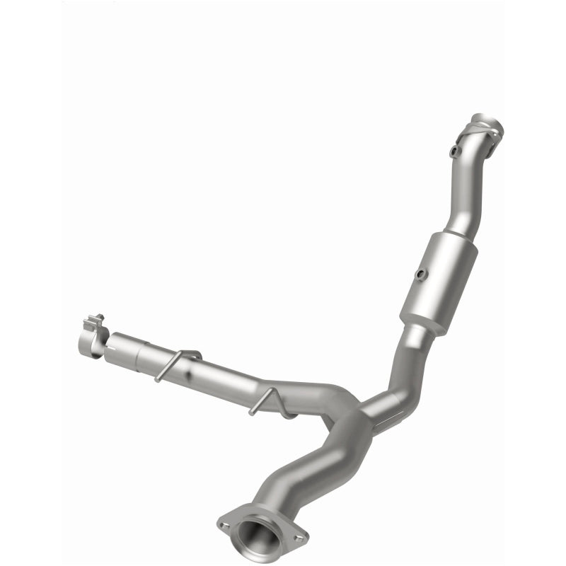 MagnaFlow Direct Fit Catalytic Converter 15-17 Ford Expedition V6 3.5 OEM Underbody