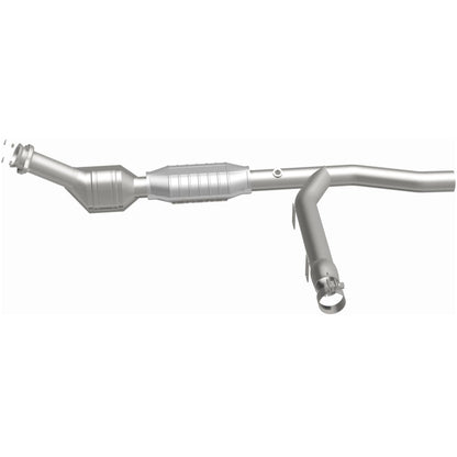 MagnaFlow Direct Fit Catalytic Converter 97-98 F150/F250 4.2L 2Wd Pa