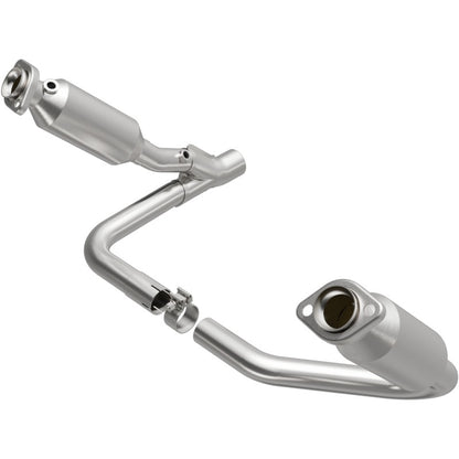 MagnaFlow Direct Fit Catalytic Converter California Grade 07-08 Dodge Durango 3.7L