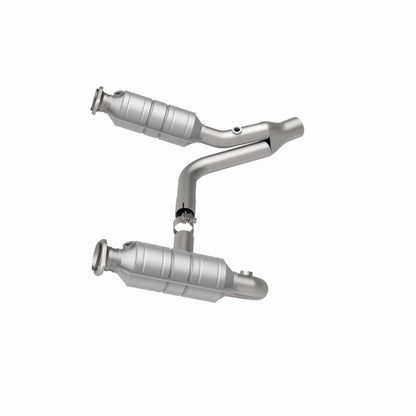 MagnaFlow Direct Fit Catalytic Converter RAIDER- 2006 8 4.7L OEM
