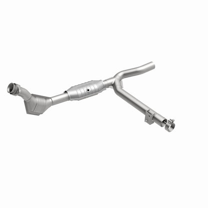 MagnaFlow Direct Fit Catalytic Converter 99-00 F-150 4.2L V6 2WD P/