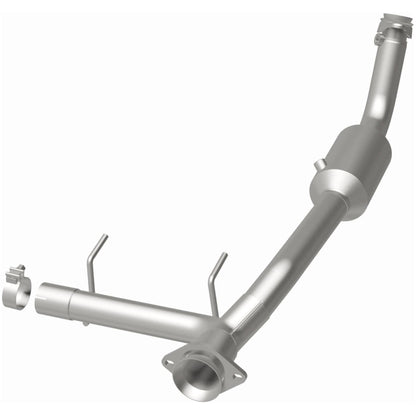 MagnaFlow Direct Fit Catalytic Converter 05-06 Lincoln Navigator 5.4L w/ 3in Main Piping
