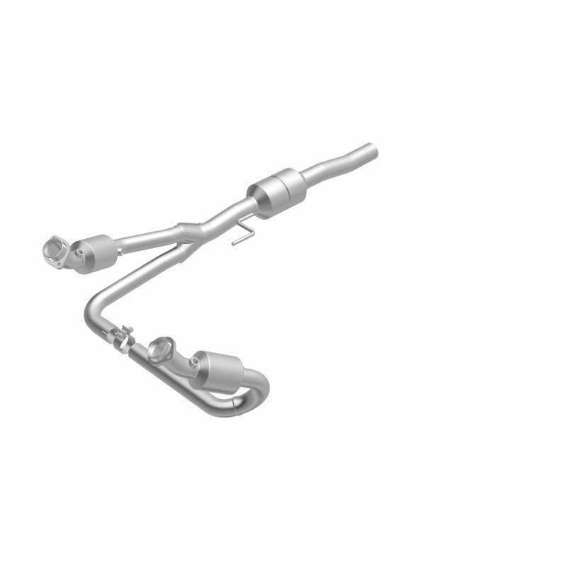 MagnaFlow Direct Fit Catalytic Converter 02-03 Dodge Durango