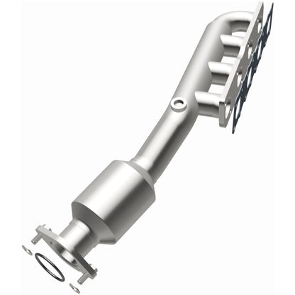 MagnaFlow 2004 Nissan Titan 5.6L Direct Fit Converter
