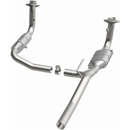 MagnaFlow Direct Fit Catalytic Converter 07-11 Dodge Nitro 4.0L