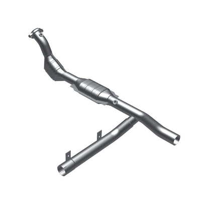 MagnaFlow Direct Fit Catalytic Converter 97-98 Ford Expedition 4.6