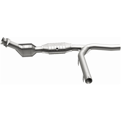 MagnaFlow Direct Fit Catalytic Converter 01-04 Ford F-150 4.2L 2wd