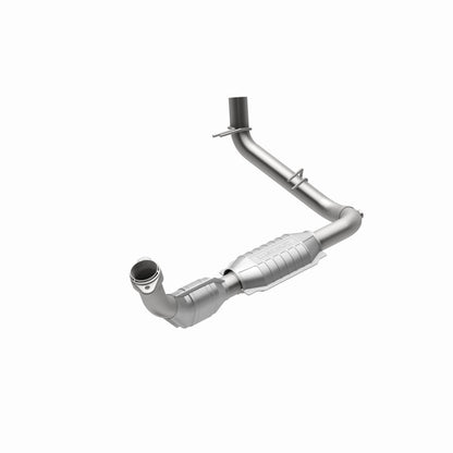MagnaFlow Direct Fit Catalytic Converter 98 Ford Expedition 5.4L