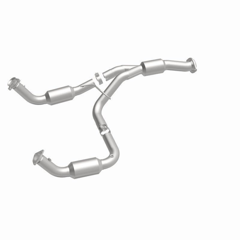 MagnaFlow 12-14 Chevrolet Silverado 2500 HD 6.0L Direct Fit Converter