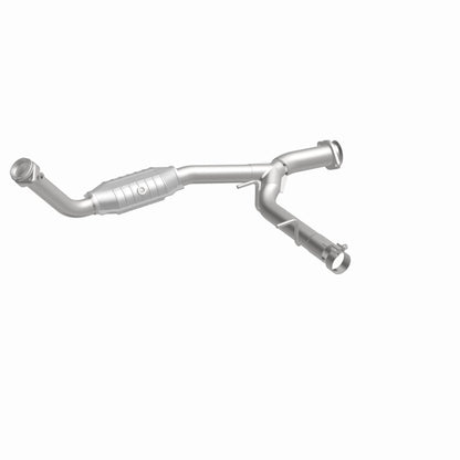 MagnaFlow Direct Fit Catalytic Converter 03-05 Ford Expedition/05-06 Lincoln Navigator 5.4L P/S