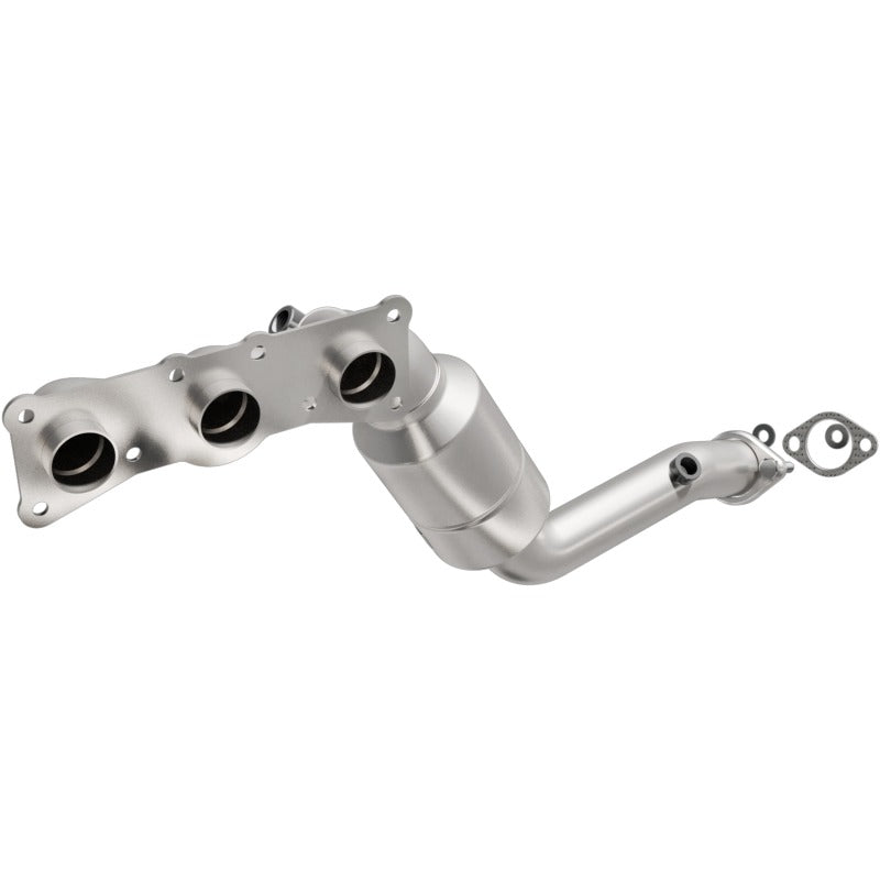 MagnaFlow Direct Fit Catalytic Converter 2008-2010 BMW 528i/528i xDrive 3.0L Underbody