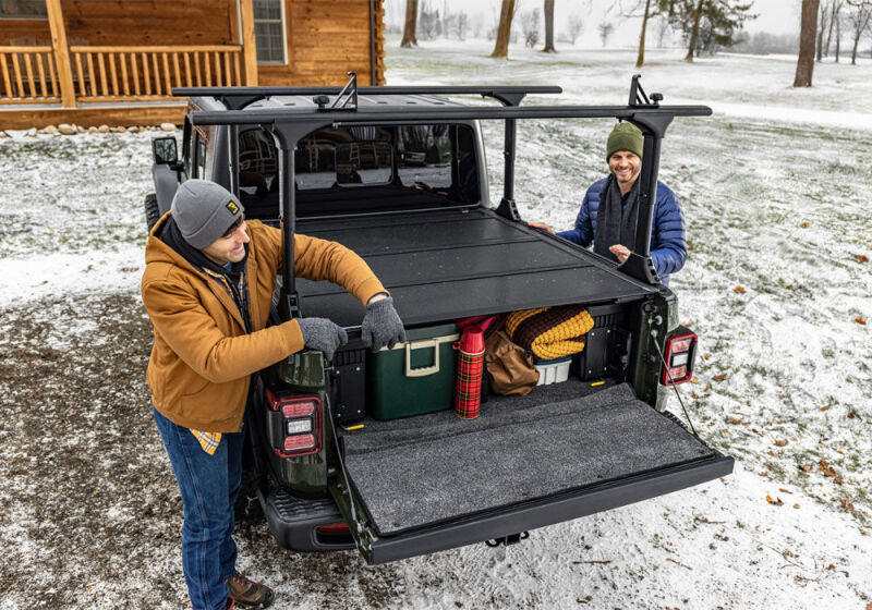 BAK 17-26 Ford Super Duty 8.2ft Bed BAKFlip MX4 TS