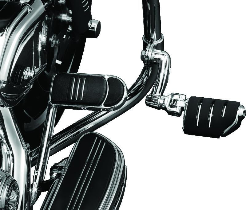 Kuryakyn Longhorn Trident Dually Offset Highway Pegs 1-1/4 in Clamp Chrome