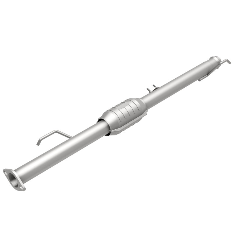 MagnaFlow Direct Fit Catalytic Converter 00-04 Tundra 3.4L Rear