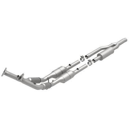 MagnaFlow Direct Fit Catalytic Converter 06- Audi A3 Quattro 3.2L