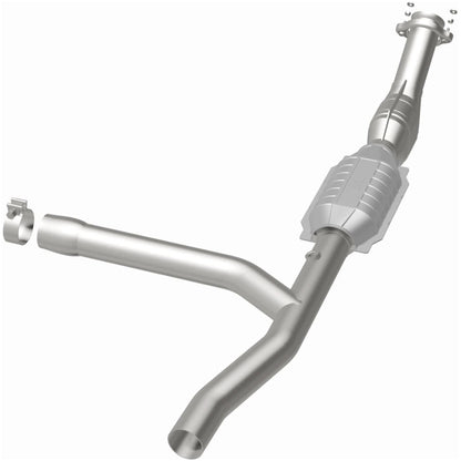 MagnaFlow Direct Fit Catalytic Converter 97-98 F150/F250 4.2L 2Wd Pa