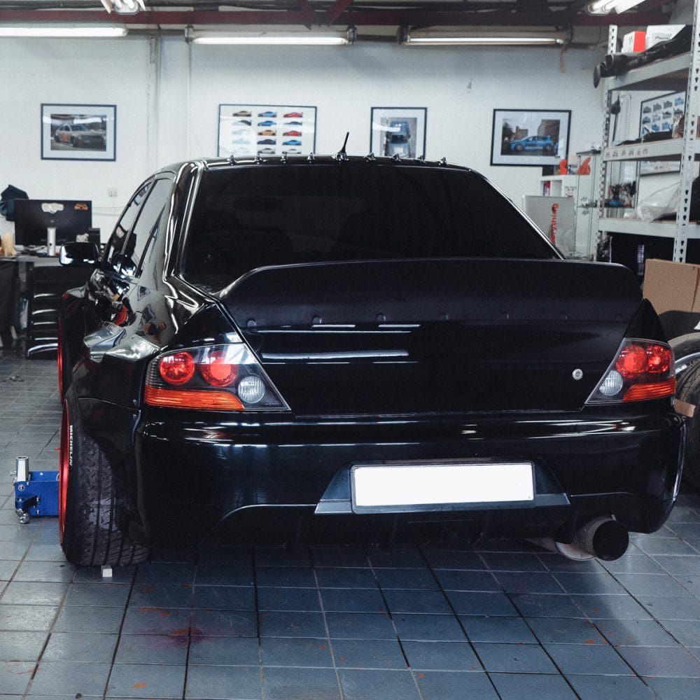 Clinched Mitsubishi Evolution Widebody kit