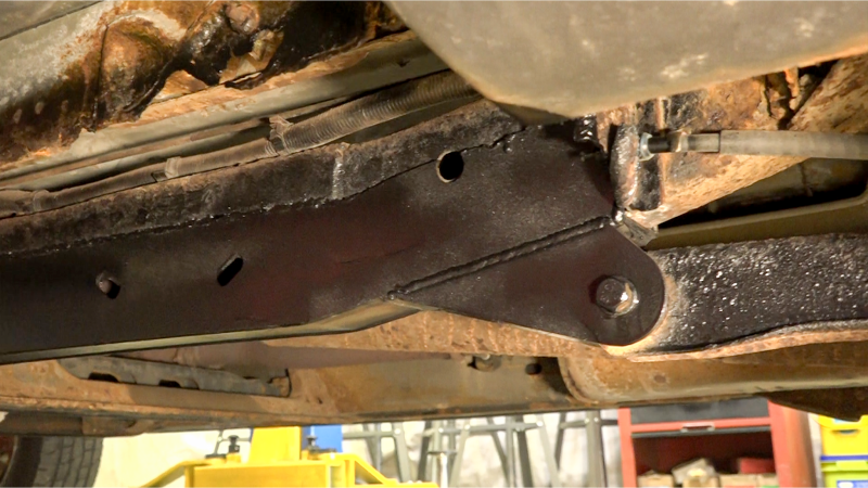 RustBuster Rust Buster Avalanche/Suburban/Yukon Center Frame Repair Kit - Left