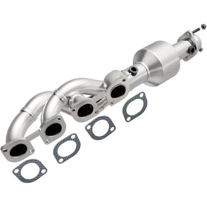 MagnaFlow Direct Fit Catalytic Converter 04-05 BMW 545I 4.4L P/S