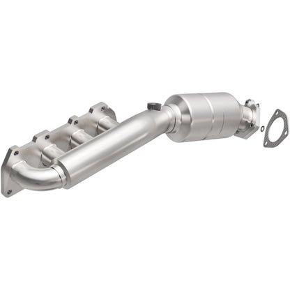 MagnaFlow Direct Fit Catalytic Converter 02-04 Volkswagen Passat 4.0L
