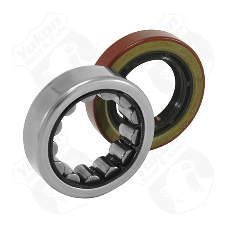 Yukon Gear & Axle Yukon Gear R1563TAV Axle Bearing and Seal Kit / Torringtonbrand / 2.250in OD / 1.400in ID