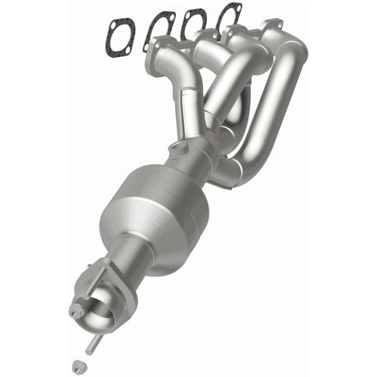 MagnaFlow Direct Fit Catalytic Converter 04-05 BMW 545I 4.4L P/S