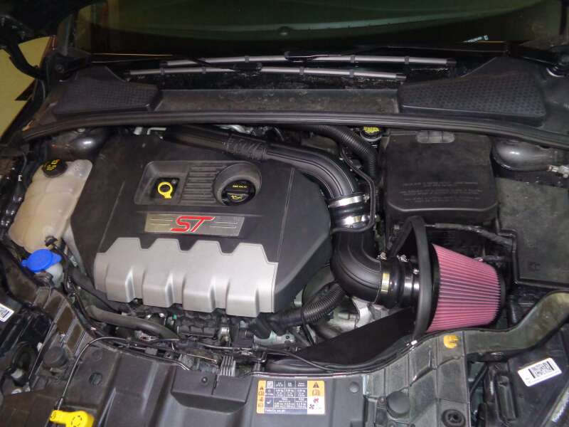 Flowmaster 15-18 Focus ST 2.0T Performance Cold Air Intake Kit