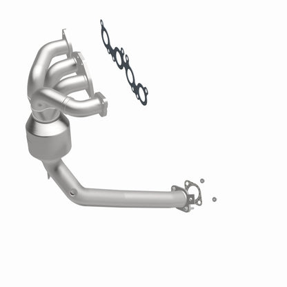 MagnaFlow Direct Fit Catalytic Converter 05-11 Volvo XC90 4.4L Front