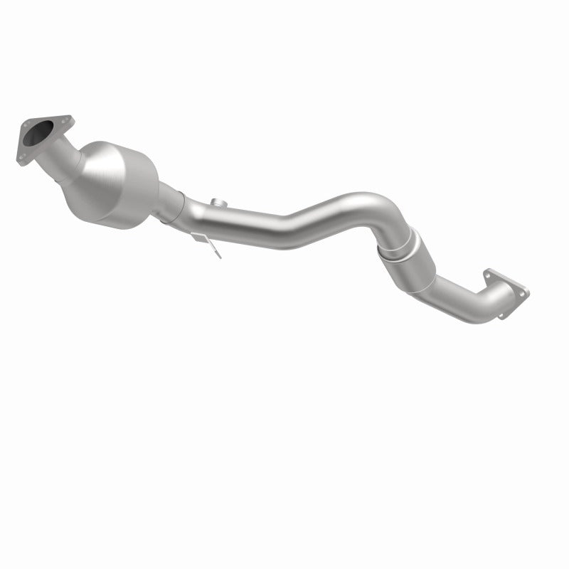 MagnaFlow Direct Fit Catalytic Converter 07 VW Touareg 3.6L Front close