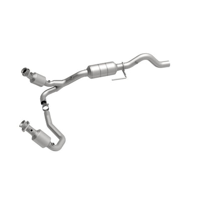 MagnaFlow Direct Fit Catalytic Converter 02-03 Dodge Durango 5.9L
