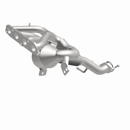 MagnaFlow Direct Fit Catalytic Converter 16-17 Mazda CX-3 L4 OEM Manifold