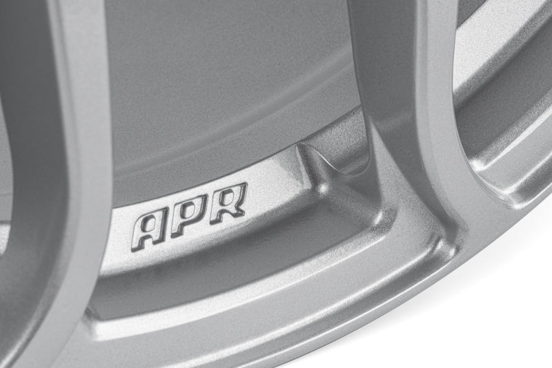 APR A01 Flow Formed 18x8.5 / 5x112 / ET45 / 66.5mm Bore / Hyper Silver Wheel