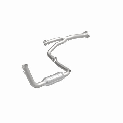 MagnaFlow Direct Fit Catalytic Converter 2004 Liberty D/S frt