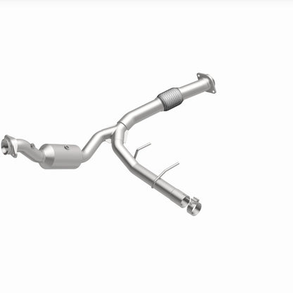 MagnaFlow 18-21 Ford Expedition Right Underbody 3.5L Direct Fit Catalytic Converter