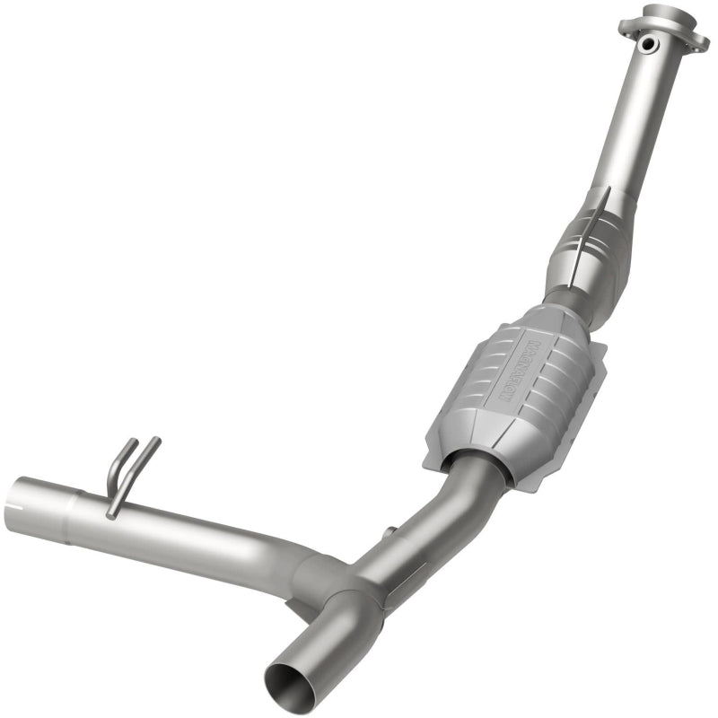 MagnaFlow Direct Fit Catalytic Converter 99-00 Ford Trucks 5.4L