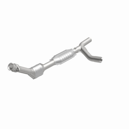 MagnaFlow Direct Fit Catalytic Converter 00-03 Ford Van 4.2L OEM